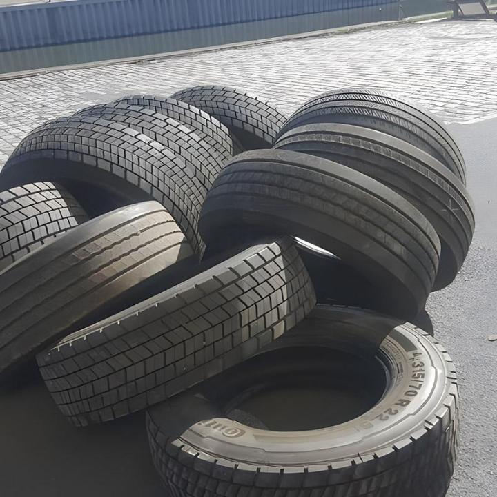 Nous répondons à tous vos besoins en matière de pneus de camion dans le Val-d'Oise.